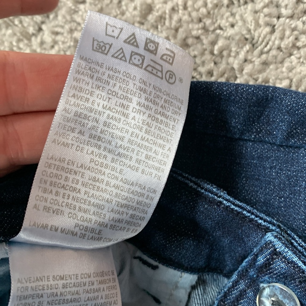 Levi’s Mid Rise Skinny Boot - Picture 11 of 16
